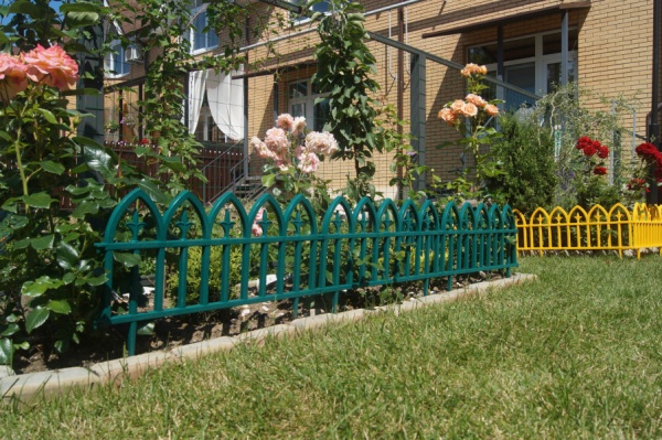 Забор. Кованый цветок 3м*30см 5-ти секционный зеленый